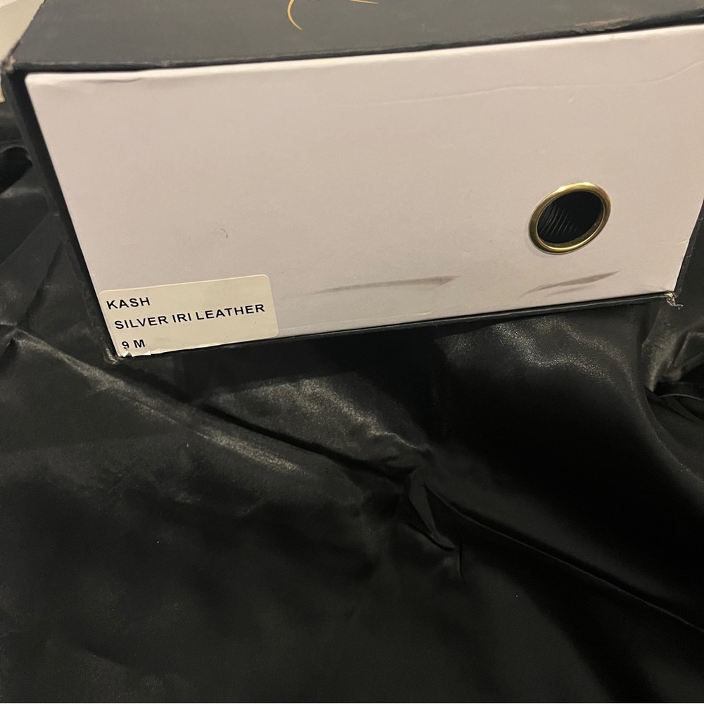 Lust of Life’s Iridescent Leather stilettos, 9M, New with Box - Picture 5 of 6